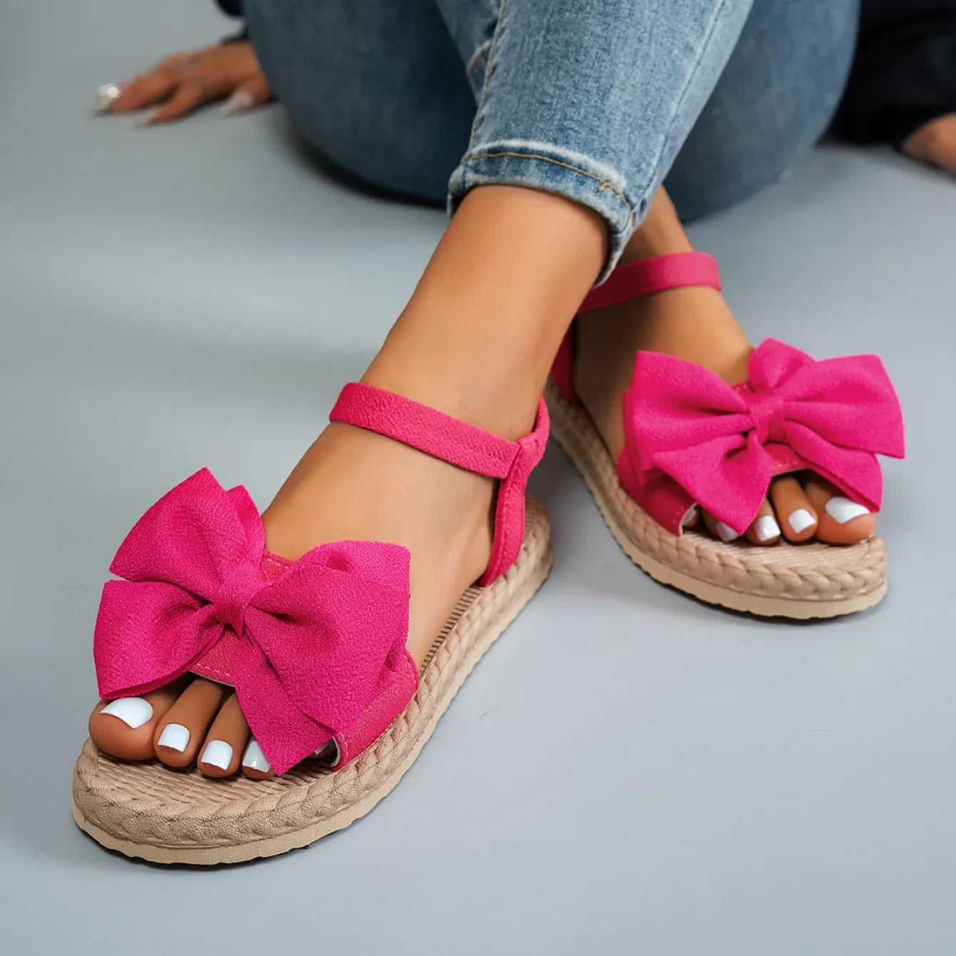 Women Sandals 2025 New Fashion Bow Tie Flat Home Shoes for Women Soft Outdoor Lightweight Beach Sandals Women Sandalias De Mujer