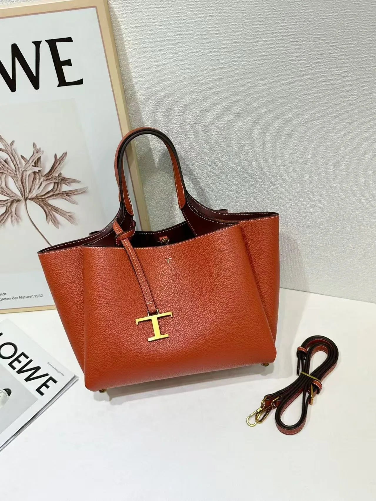 Fashionable Minimalist Diaper Bag: Elegant Crossbody Messenger Bag For Women With Luxury Designer Logo And Large Capacity