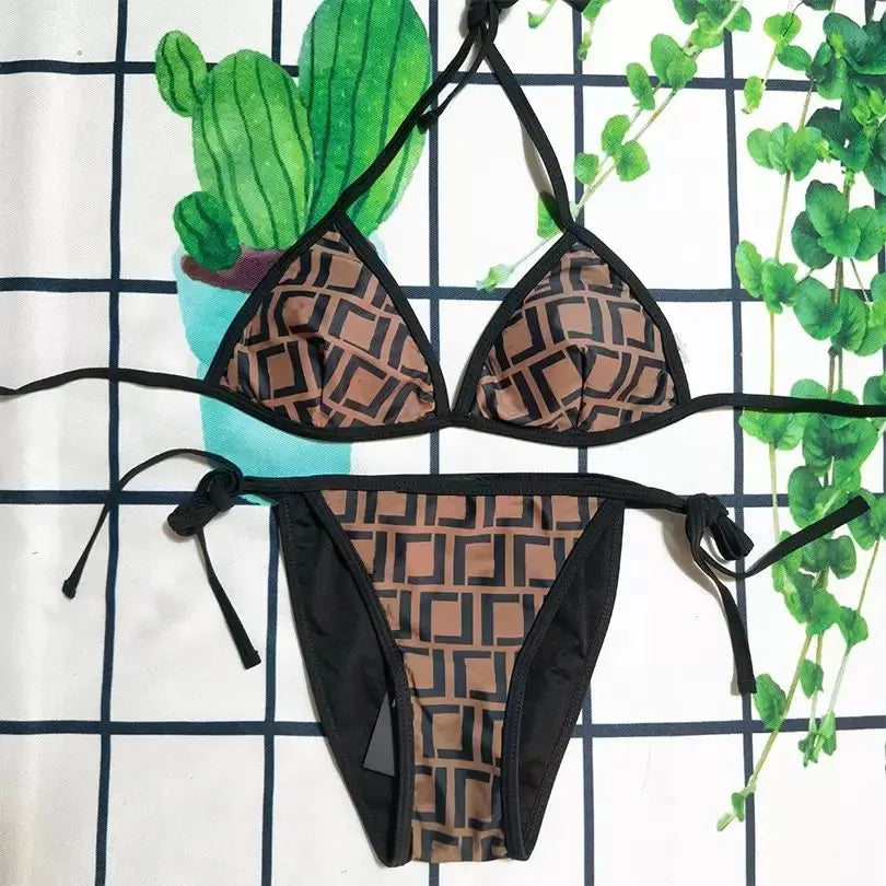 2025 Summer New Women's Outdoor Beach Swimsuit Sexy Hanging Neck Strap Split Bikini