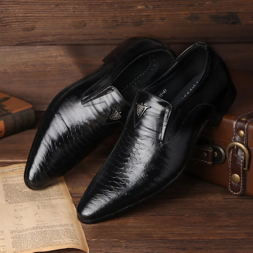 Retro Men's Dress Shoes Summer Casual Office Business Shoes Pointed Toe Leather Shoe Flat Slip-on Shoes for Men Luxury Loafers