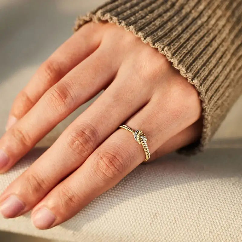 925 Sterling Silver Exquisite Knot Rings Two-tone Lines Twisted Women Rings Female Accessories Daily Wear Fashion Jewelry Gift