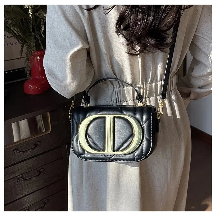 Luxury Chic Designer Diaper Bag For Women Large Capacity Tote Elegant Leather Crossbody Handbag For Fashionable And Practical