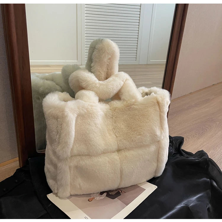Luxury Faux Fur Women's Shoulder Bags Large Capacity Soft Plush Casual Tote Bags Winter Fashion Female Travel Purse Handbags