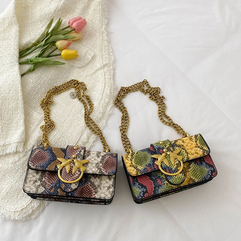 Light Luxury Elegant Retro Niche Heavy Work Design Crossbody Bag Stylish High End Purse for Women