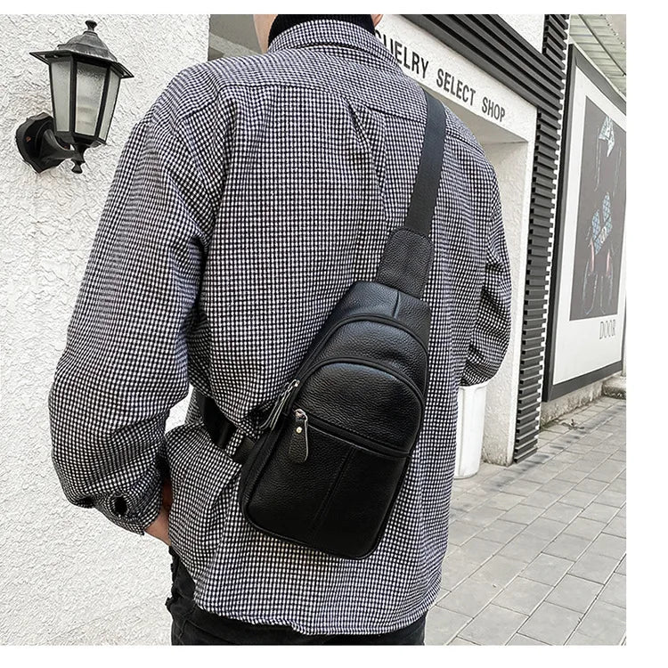 New Leather Chest Cover Layer Cowhide Business Men's Crossbody Bag with High-end Feel and Simple Chest Bag