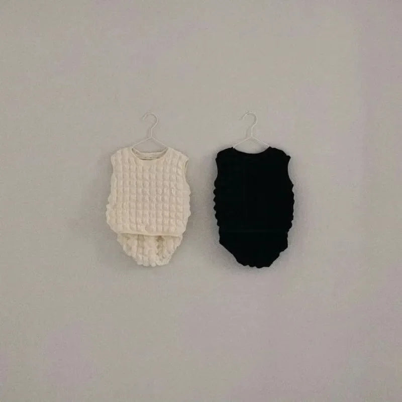 Summer Baby Girls Sets Bubble Grid Round Collar Sleeveless Solid Color Vest Tops+Bread Shorts Fashion Newborn Clothes A15613