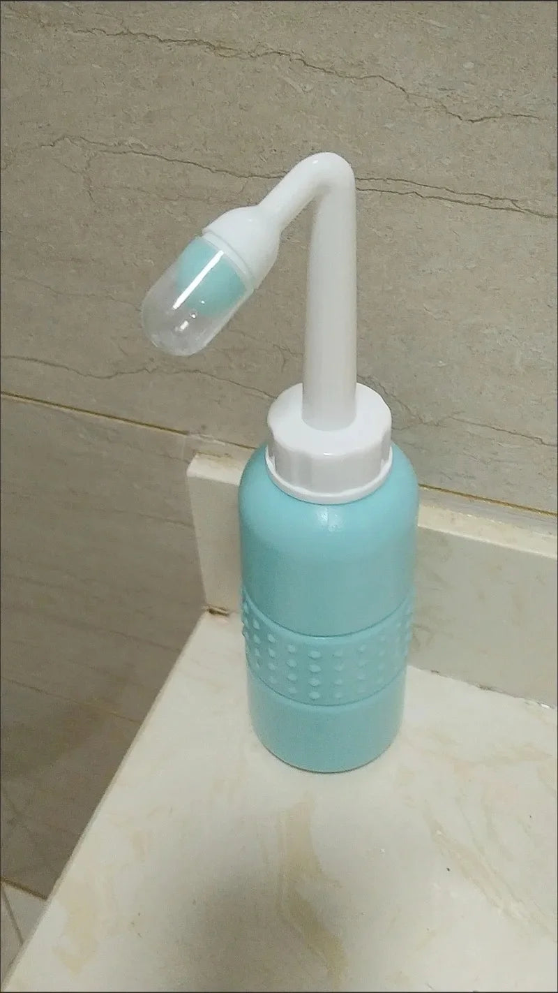 Baby Showers Mom Peri Bottle for Postpartum Essentials Feminine Care MomWasher for Perineal Recovery Cleansing After Birth 500ML