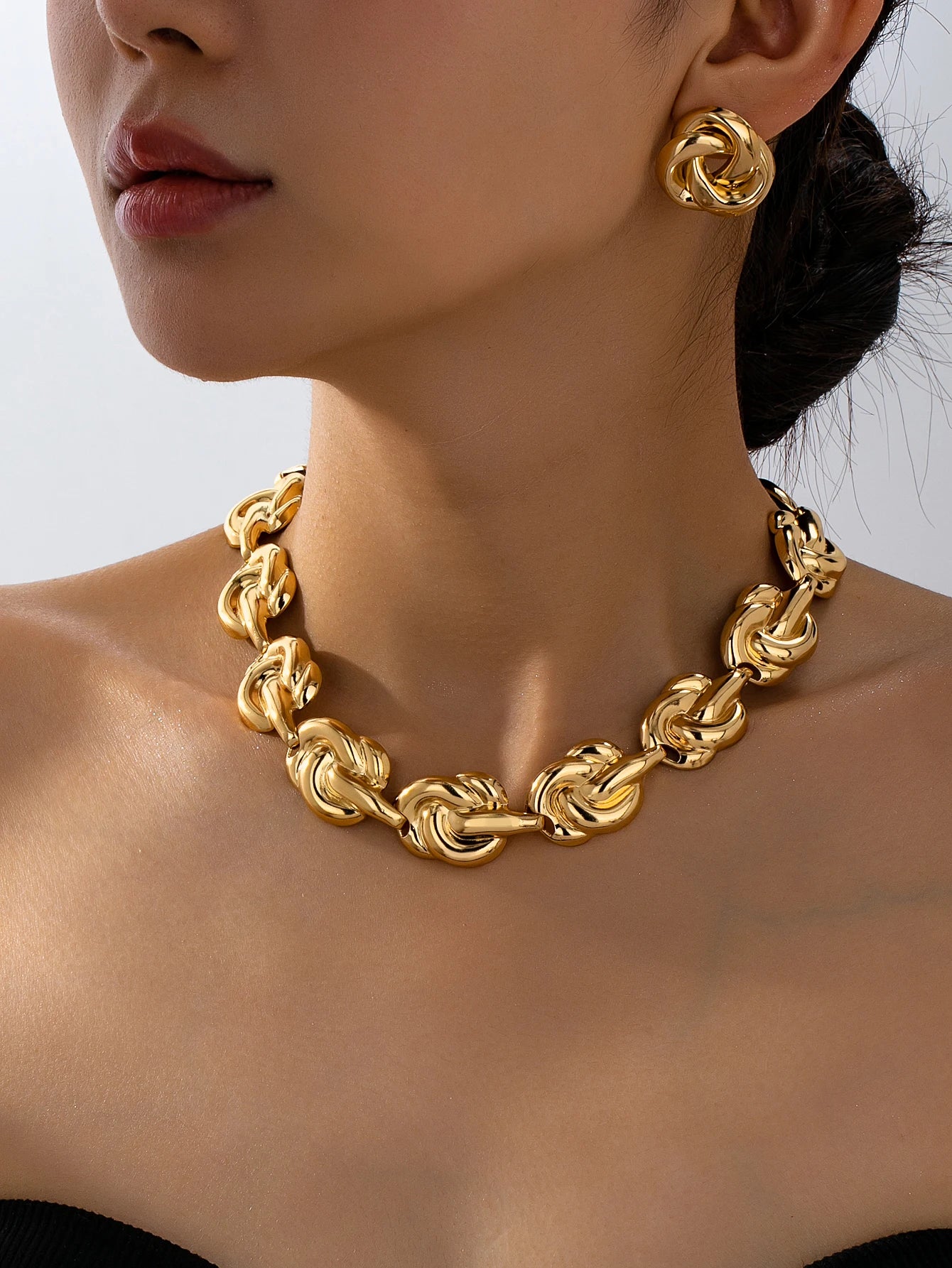 Elegant and Versatile Summer Luxury High-End Women's Metal Jewelry Set
