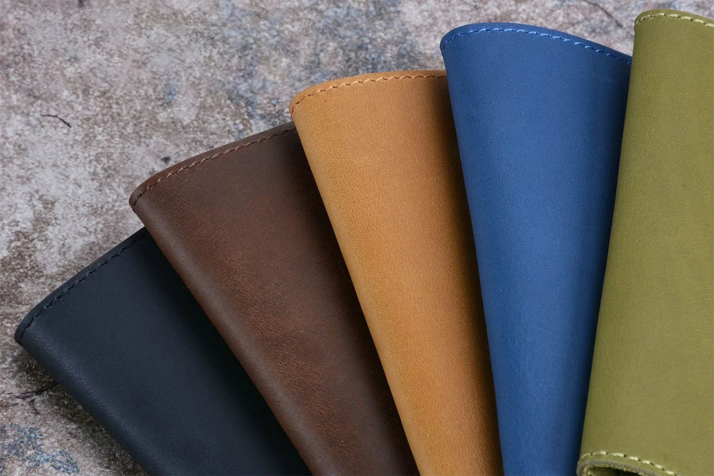 Leather Passport Holder for Travel Essentials, Slim Passport Cover Case Travel Wallet Bifold Credit Card Bag for Women Men