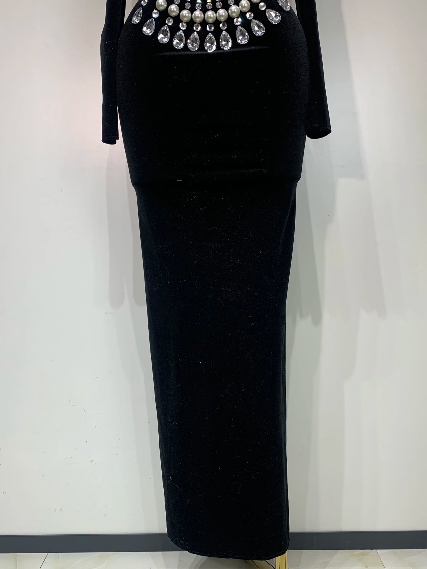 Luxury Birthday Dress Sexy Black Velvet Hollow Out Bodycon Dress Halter Evening Dress Drag Queen Nightclub Wedding Dress