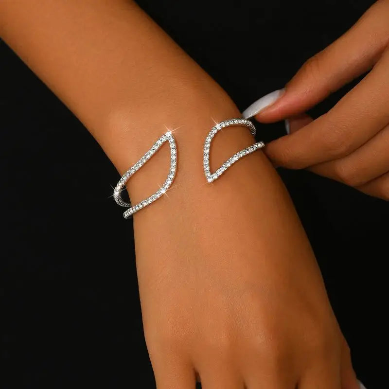 Hand Bracelet Jewelry - Fashionable Wristbands, Rhinestone Elastic Gemstone-set Bracelets, Open-ended Bracelets