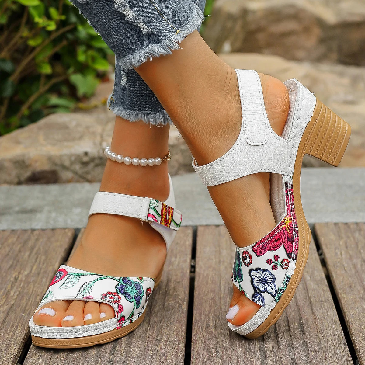 Women Platform Sandals 2024 Summer New Fashion Beach Sandals Comfortable Lightweight Outdoor Sandals Breathable Shoes for Women
