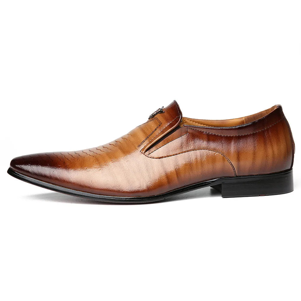 Retro Men's Dress Shoes Summer Casual Office Business Shoes Pointed Toe Leather Shoe Flat Slip-on Shoes for Men Luxury Loafers