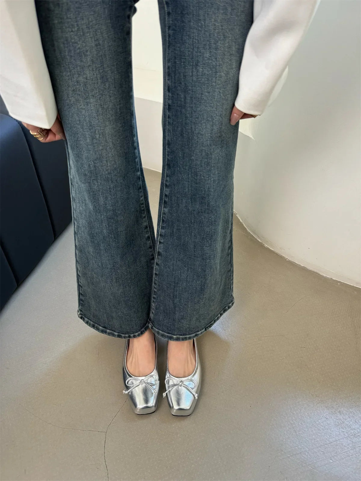 Gentle Fairy Style Flat Bottom Single Shoes Women's Spring 2025 New Butterfly Knot Square Head Silver Color Bean Shoes