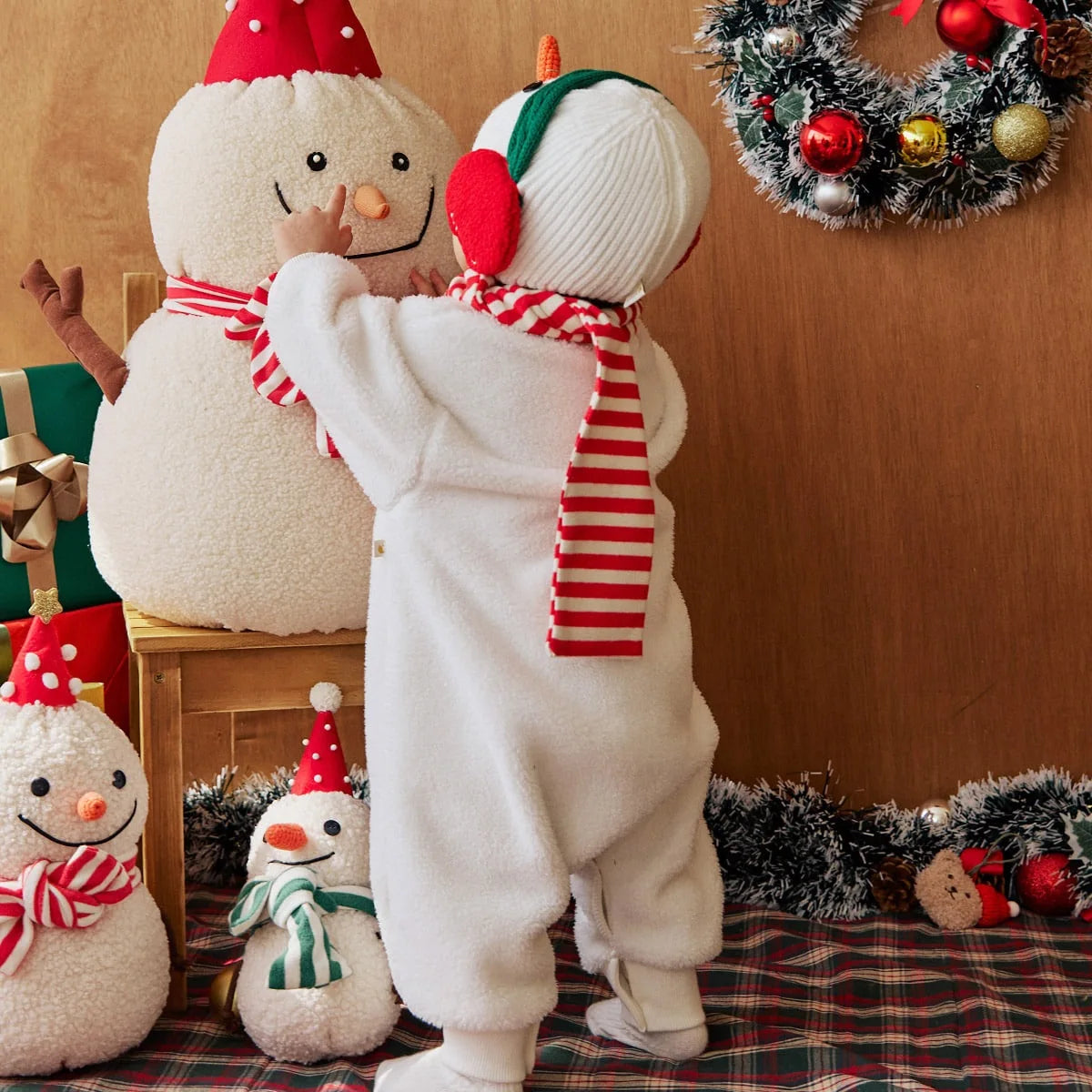 2025 New Christmas Onesie Baby Girls Boys White Fleece Warm Rompers Jumpsuit+Scarf+Cute Snowman Hat Toddler Xmas Outfits A8198