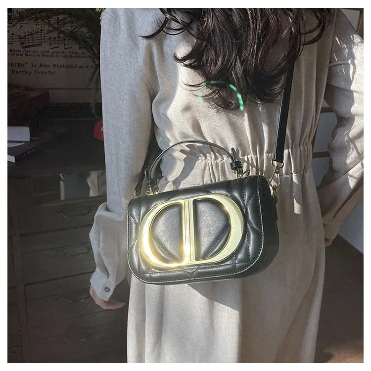 Luxury Chic Designer Diaper Bag For Women Large Capacity Tote Elegant Leather Crossbody Handbag For Fashionable And Practical