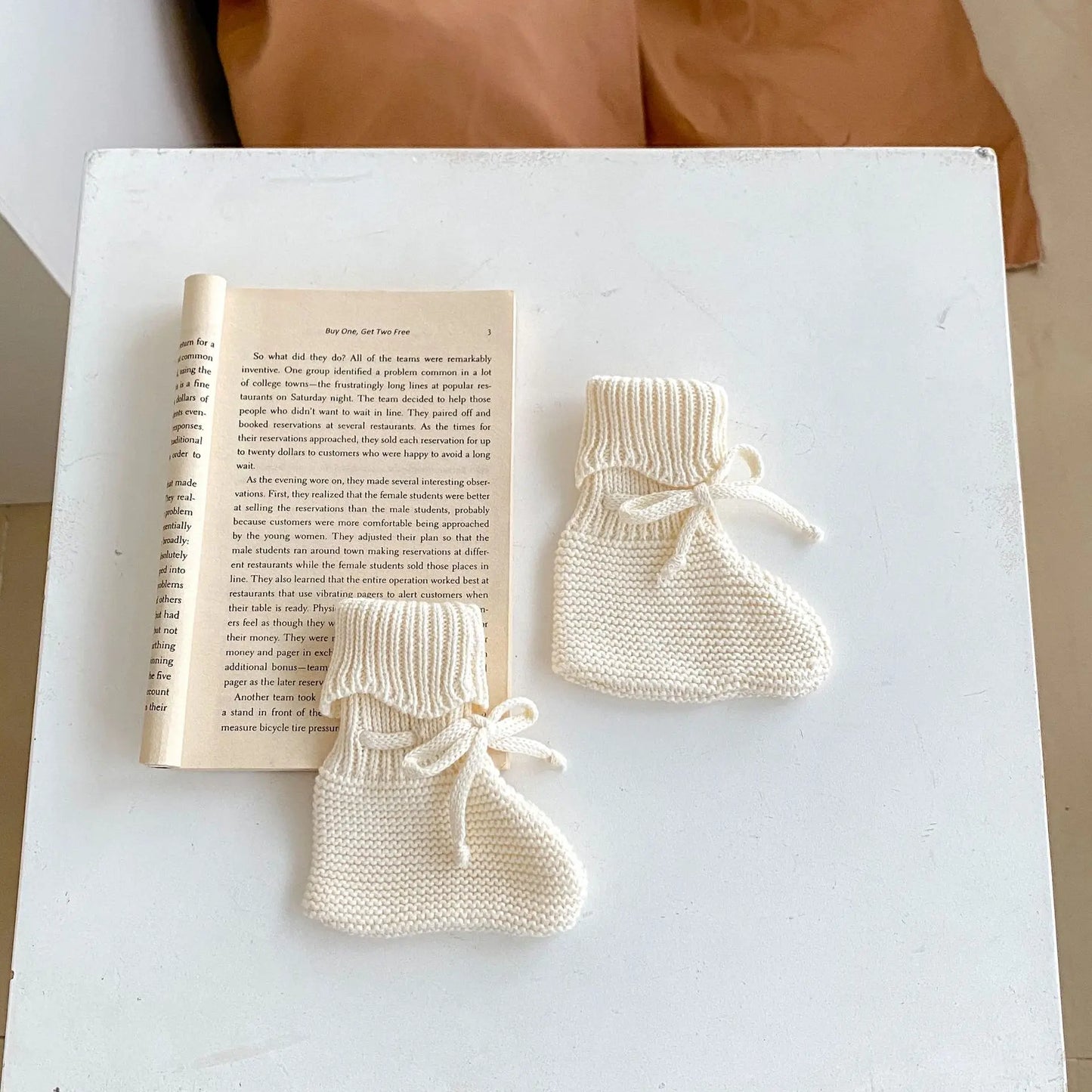 Baby Clothing 2025 Autumn Winter New Fashionable Casual Simple Sweet Floral Jacquard Coat Knitted Pants Hat Socks Kids Clothes