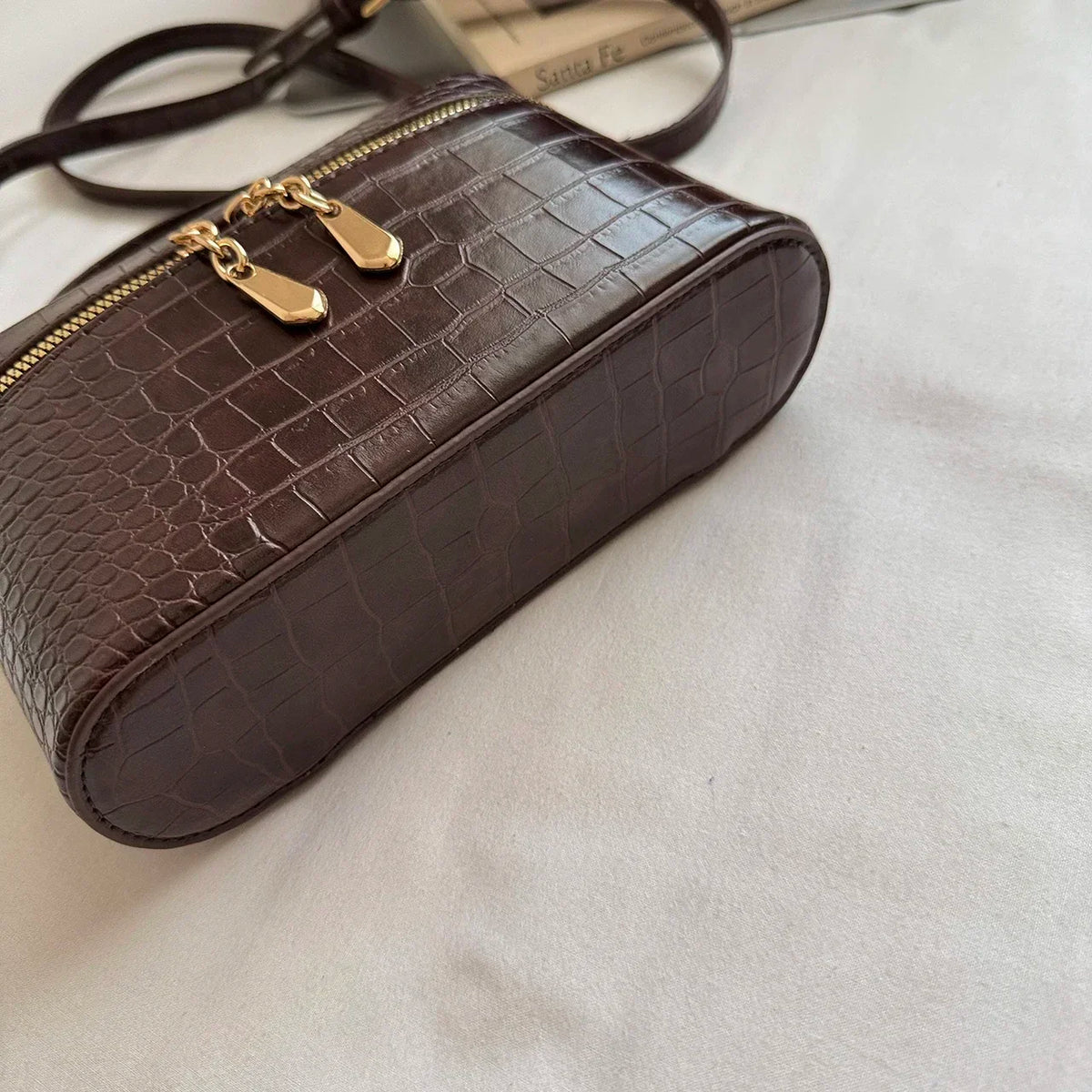 Luxury Crocodile Pattern Box Handbag for Women Elegant Faux Leather Mini Crossbody Bag Portable Top Handle Shoulder Purse