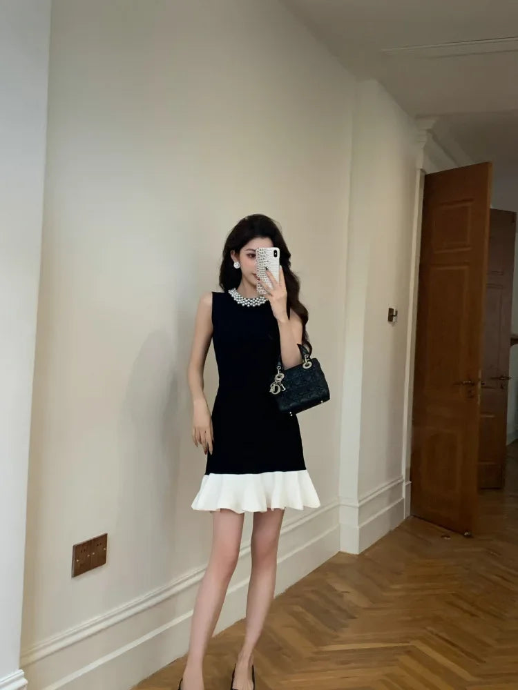 Elegant Pearl Detail Knitted Ice Silk Sleeveless A- Line Dress French Style Summer Dress for Women with Lace Hem Empire Waist