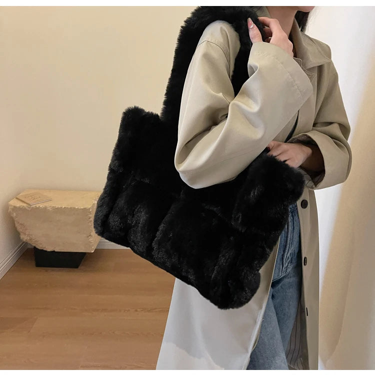 Luxury Faux Fur Women's Shoulder Bags Large Capacity Soft Plush Casual Tote Bags Winter Fashion Female Travel Purse Handbags