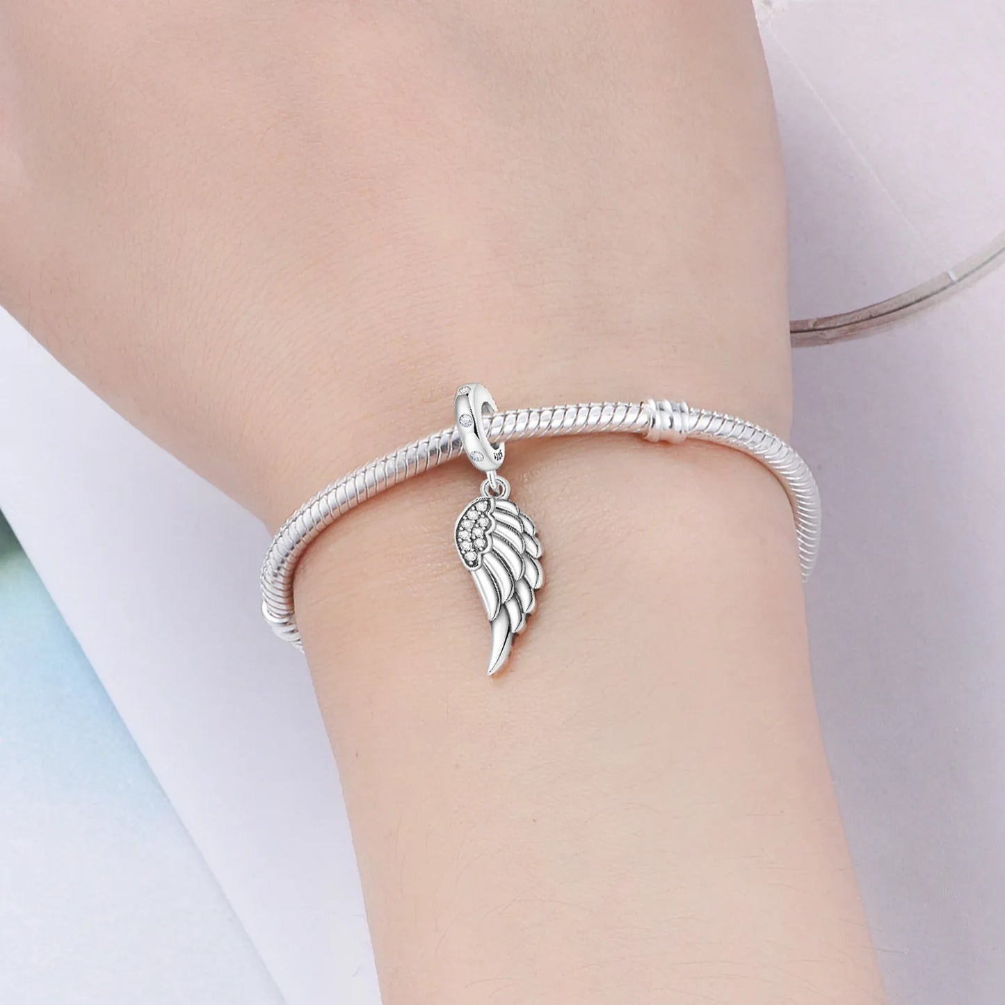 925 Sterling Silver Two-tone Symmetrical Angel Wing Pendant Necklace for Women Lucky Symbol Original Jewelry Party Couple Gift