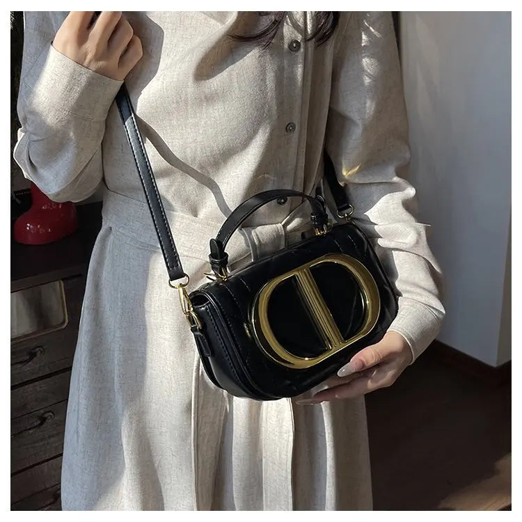 Luxury Chic Designer Diaper Bag For Women Large Capacity Tote Elegant Leather Crossbody Handbag For Fashionable And Practical