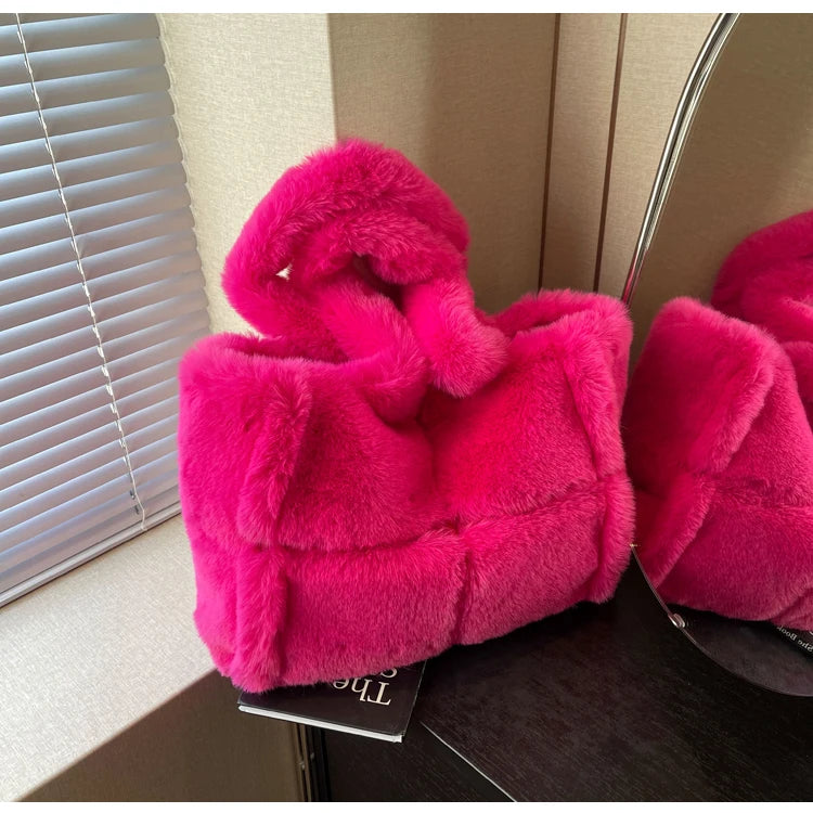 Luxury Faux Fur Women's Shoulder Bags Large Capacity Soft Plush Casual Tote Bags Winter Fashion Female Travel Purse Handbags