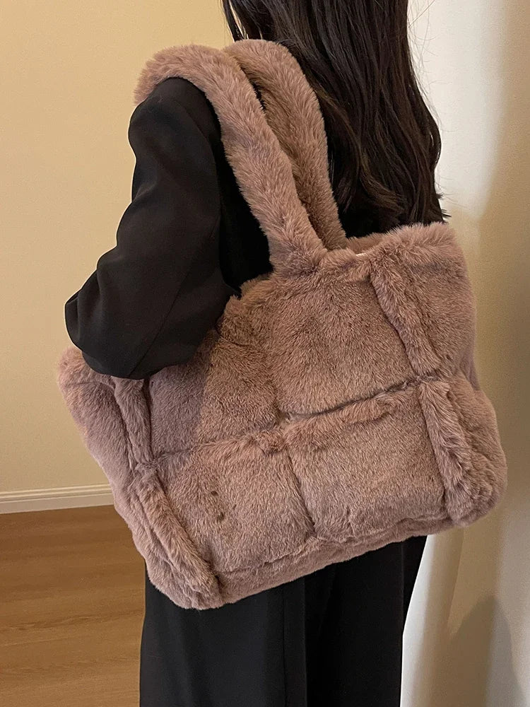 Luxury Faux Fur Women's Shoulder Bags Large Capacity Soft Plush Casual Tote Bags Winter Fashion Female Travel Purse Handbags