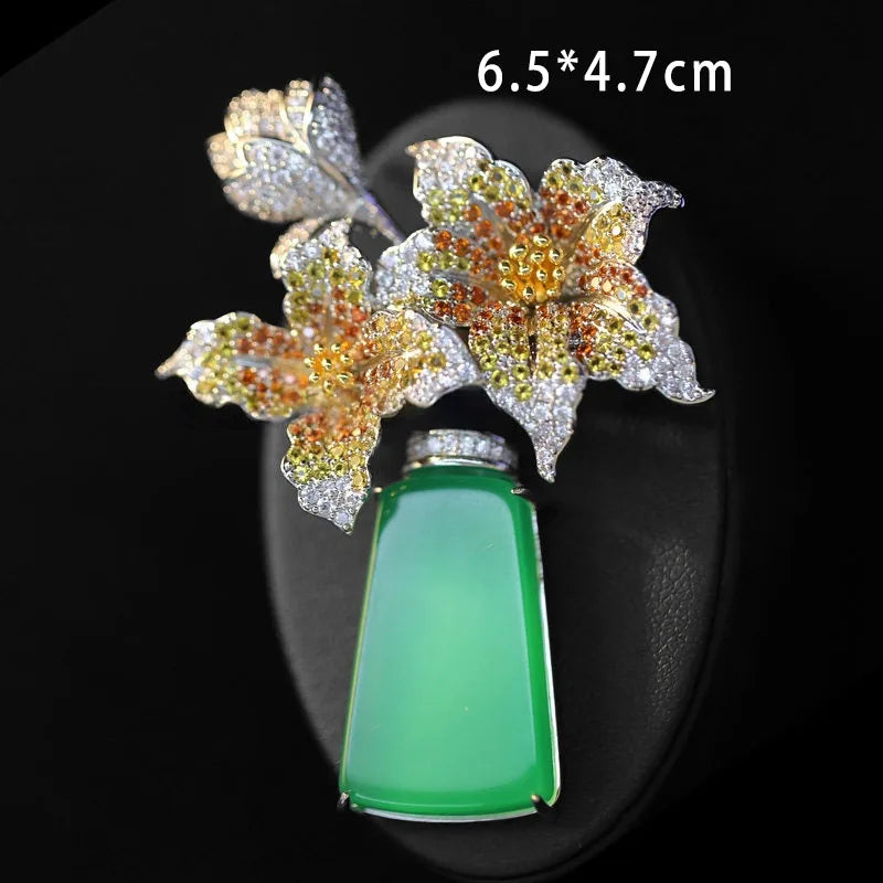 2026 Woman Brooches Luxury Designer Rose Butterfly Dragonfly Vase Bow Broche Pin Micro-inlaid Zircon Elegant Coat Accessories
