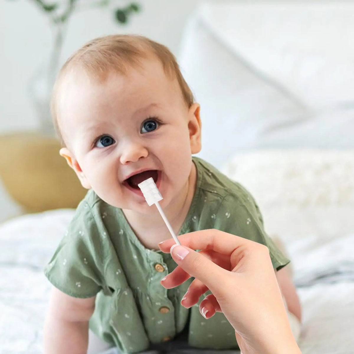 30PCS Baby Tongue Cleaner Disposable Newborn Toothbrush for 0-36 Month Clean Mouth Tongue Washing Artifact Gauze Cotton Swab