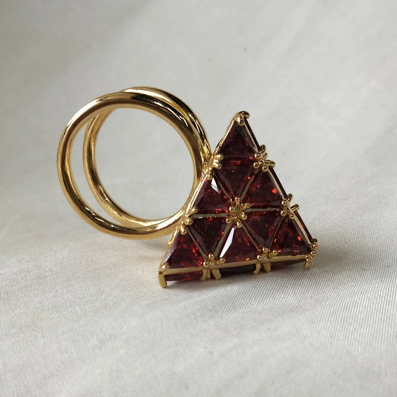Pyramid Ring Charms Stainless Steel Irregular Fine Cut Crystal Luxury Jewelry Ring Cocktail Ring Romantic Fashion Gift for Women