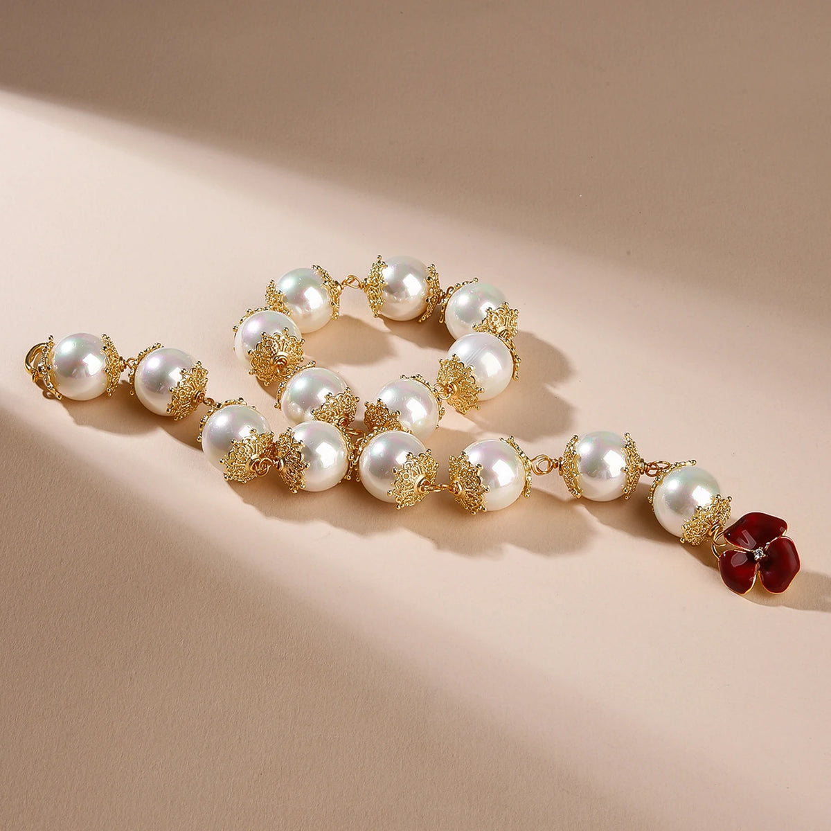 17mm White Shell Pearl Necklace  Fashion Necklace Jewelry for Women Girls Weddings Parties