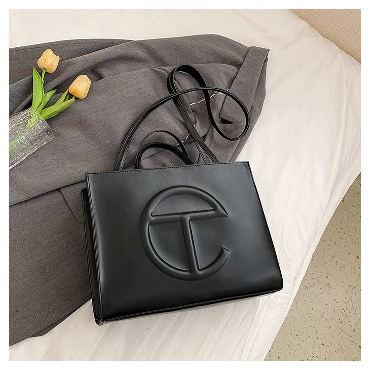 2026 Fashion Elegant Classic Paris Diaper Bag Unique Leisure Business Crossbody Purse for Women Daily Commute Work