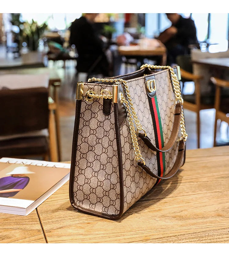 Fashionable Diaper Bag Trendy Crossbody Handbag For Business Women Elegant Leather Classic Designer Paris Style Large Capacity