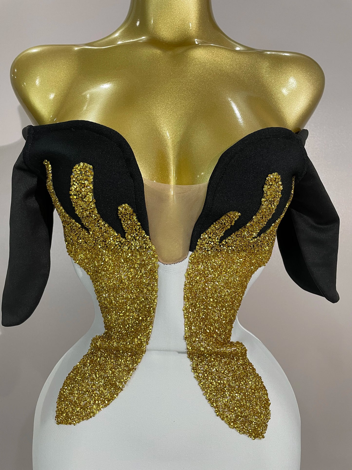 New Arrivals Sexy Shiny Golden Fine Diamonds White Bandage Mini Dress Women Celebrate Evening Prom Birthday Party Cocktail Dress