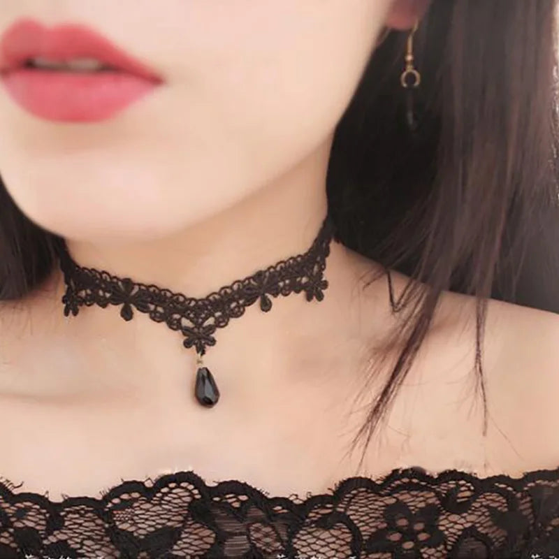 Sweet New Wavy Flower White Lace Imitation Pearl Pendant Clavicle Chain Choker Necklace for Women Wedding Jewelry