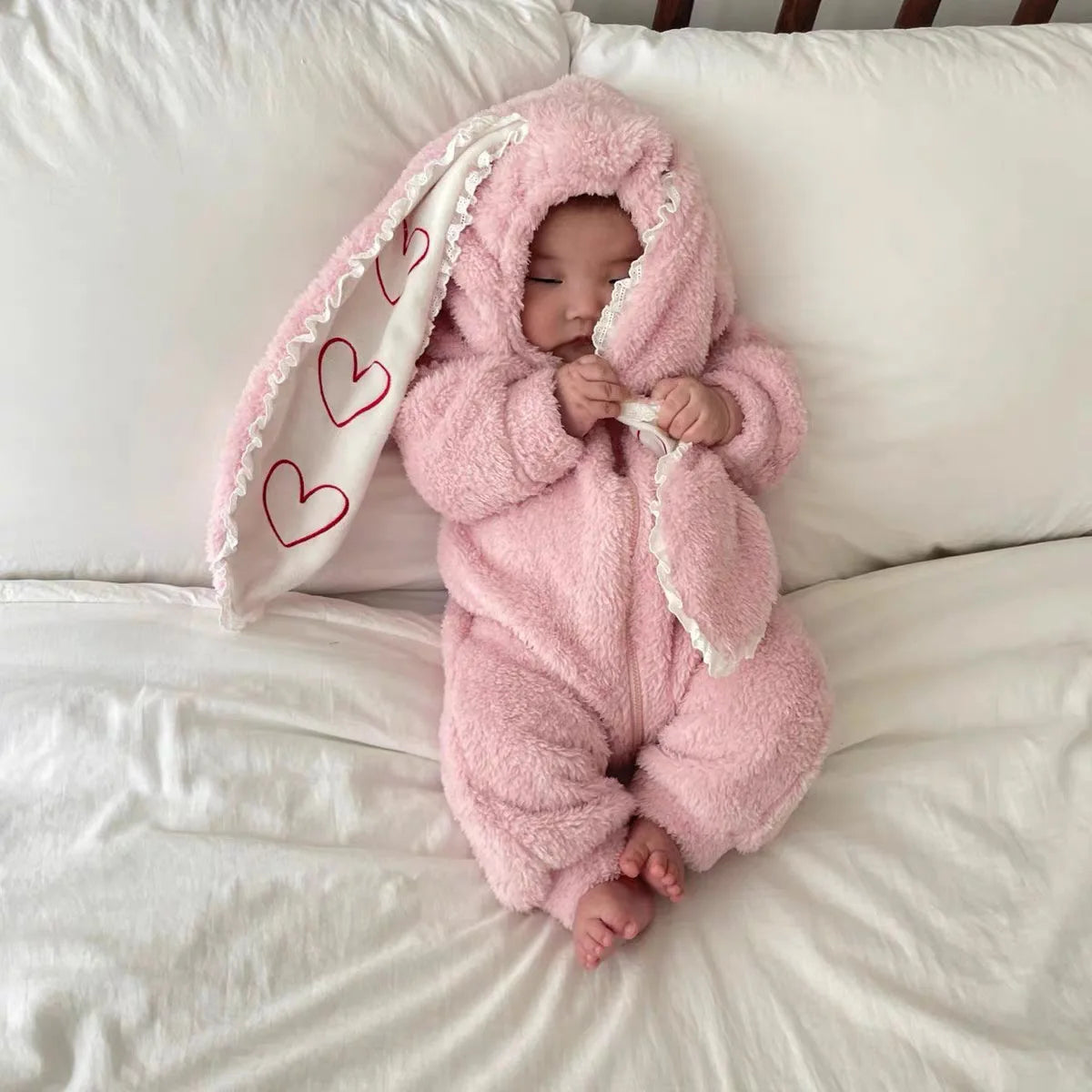 2025 Winter New Baby Long Sleeve Warm Romper Plus Velvet Thick Infant Girl Rabbit Ears Hooded Jumpsuit Toddler Clothes 0-24M