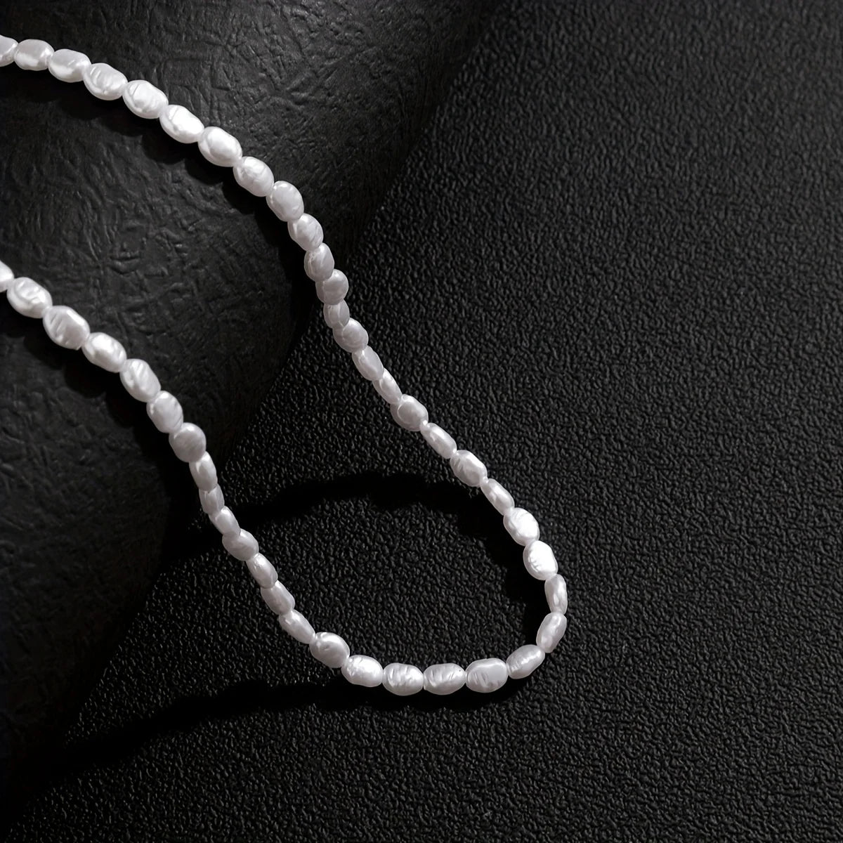 Cool White Baroque Pearl Necklace for Men and Women Sexy Trendy Choker Beaded Chain Collar Accessories Gift
