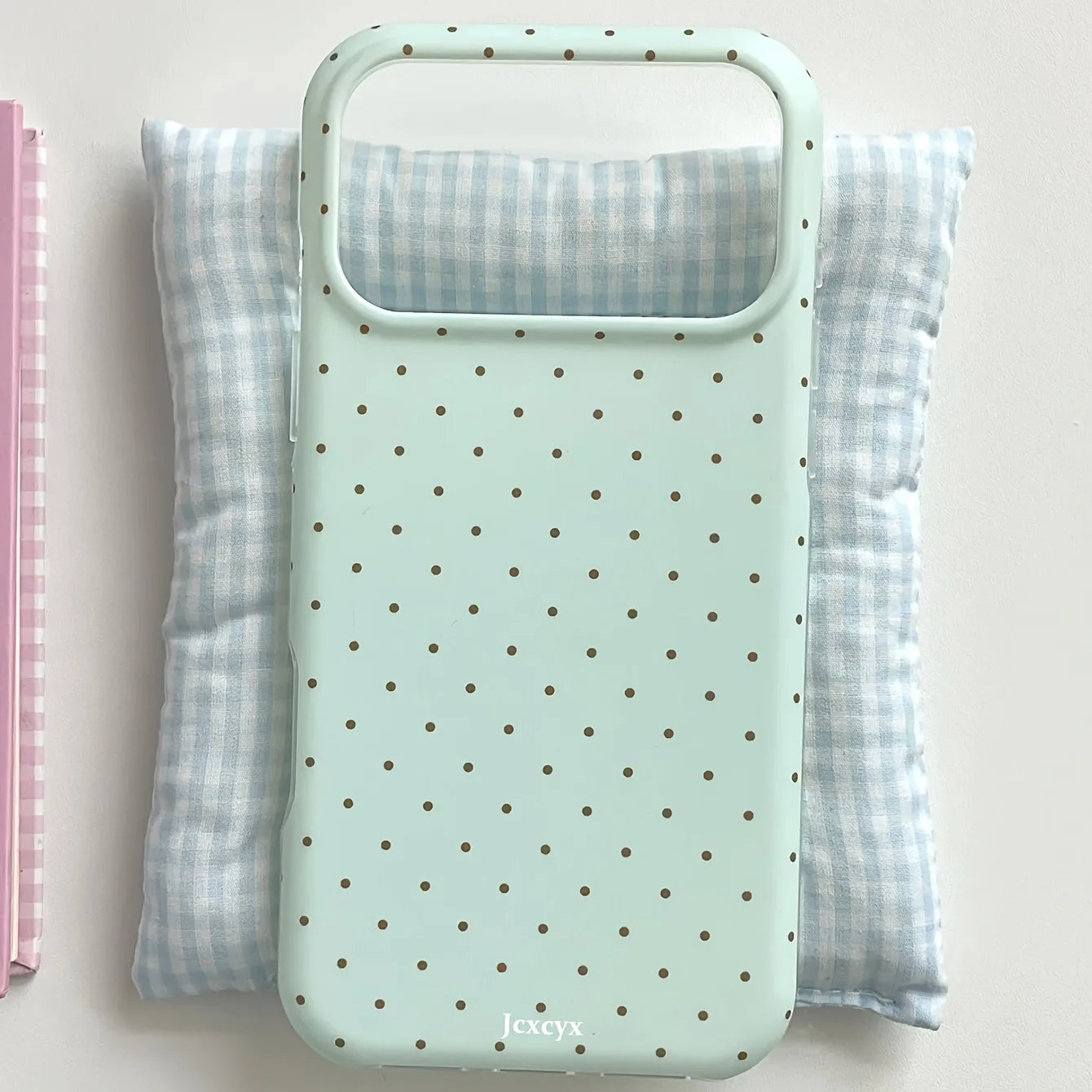 Cute polka dot contrasting phone case suitable for iPhone 17 16 15 14 13 12 11 Pro/Max/Plus anti drop and shockproof back cover