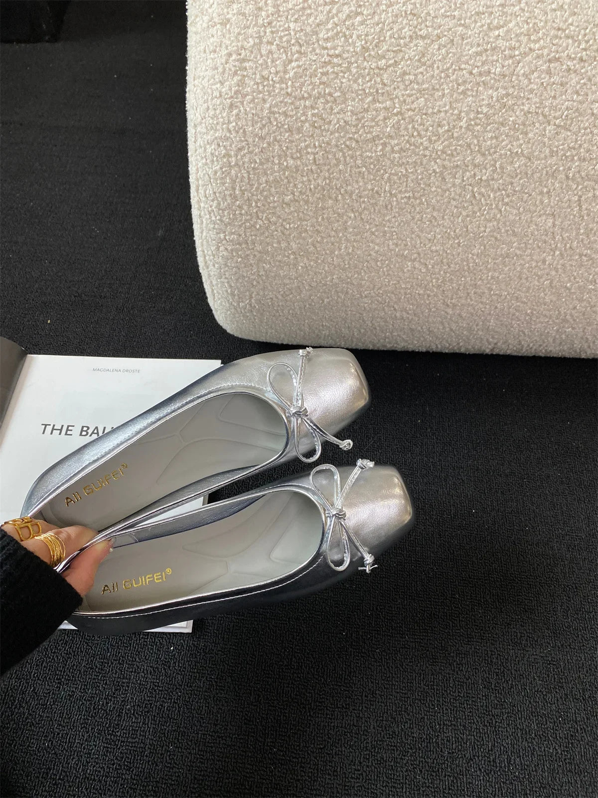 Gentle Fairy Style Flat Bottom Single Shoes Women's Spring 2025 New Butterfly Knot Square Head Silver Color Bean Shoes
