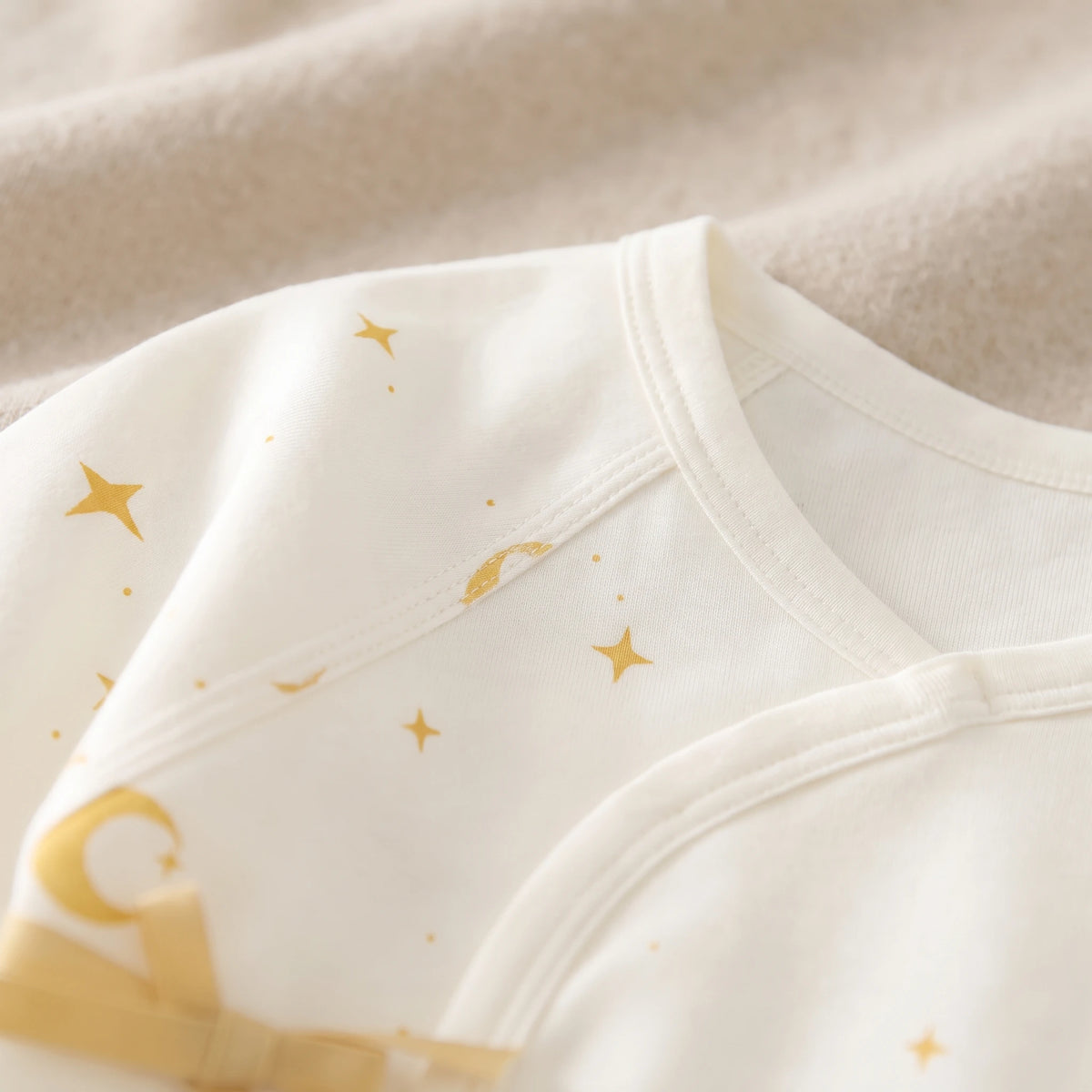 Long Sleeve Baby Jumpsuit Cotton Newborn Clothing Boys and Girls Romper Infant Jumpsuit Tie Onesie with Cute Print