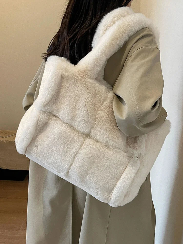 Luxury Faux Fur Women's Shoulder Bags Large Capacity Soft Plush Casual Tote Bags Winter Fashion Female Travel Purse Handbags