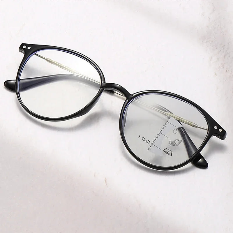 Color Changing Eyewear Luxury Near Far Photochromic Glasses Women Round Progressive Multifocal Reading Glasses Men Fashion