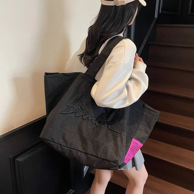 Luxury Designer Handbag Diaper Bag Women Large Capacity Tote Elegant Leather Crossbody Handbag For Stylish And Practical Use