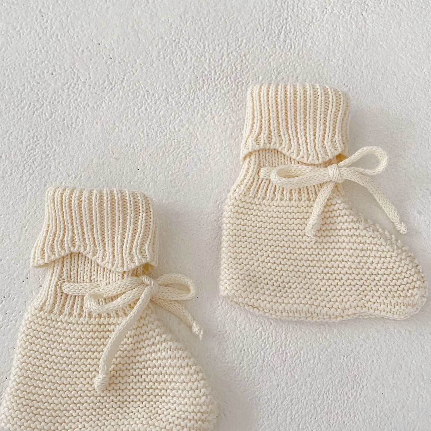 Baby Clothing 2025 Autumn Winter New Fashionable Casual Simple Sweet Floral Jacquard Coat Knitted Pants Hat Socks Kids Clothes