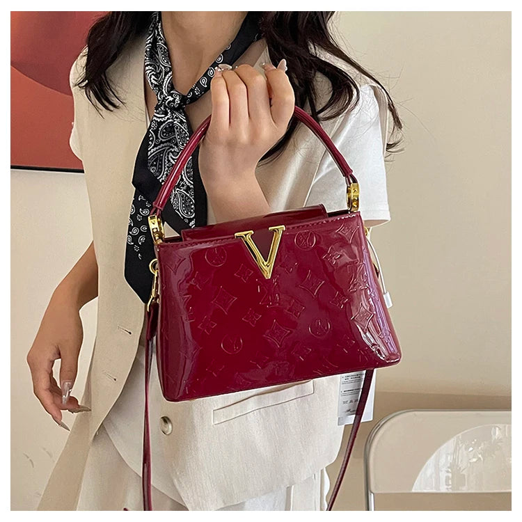 2026 Elegant Ladies Messenger Bag, High-Quality Leather Shoulder Bag For Women With Famous Designer Practical Style