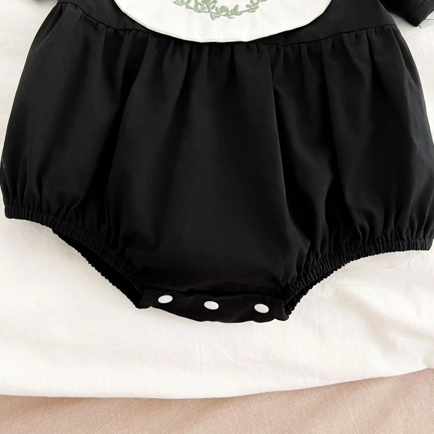 New Baby Girls Clothing Summer Infant Baby Girls Jumpsuit Retro Short Sleeve Cotton Embroidery Bow Newborn Baby Girls Bodysuits