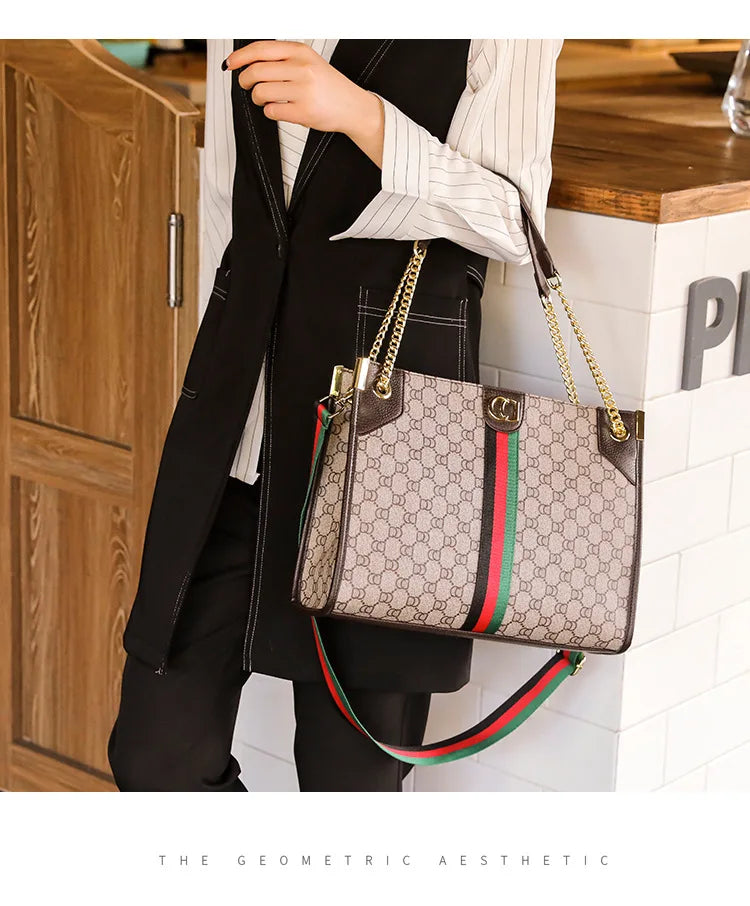 Fashionable Diaper Bag Trendy Crossbody Handbag For Business Women Elegant Leather Classic Designer Paris Style Large Capacity