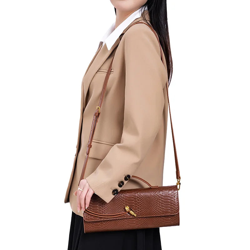 Diaper Bag Fashionable Trendy Stylish Leather Crossbody Handbag Women Elegant Classic Designer Paris Large Capacity