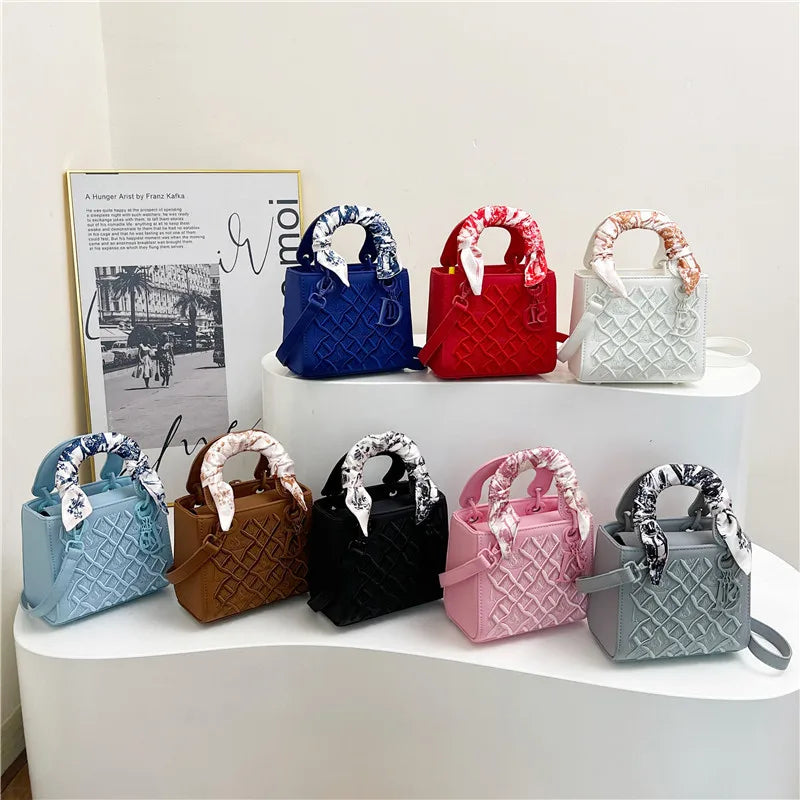Luxury 2025 New Versatile Craftsmanship Embroidery Concubine Bag Handbag, Women's Crossbody Bag